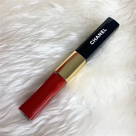 reviews of 47 DARING RED, a CHANEL LE ROUGE DUO 